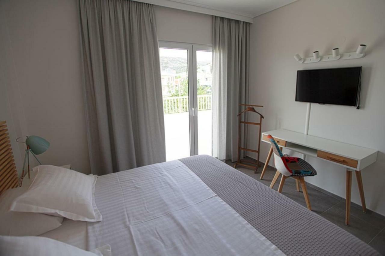 Seaside Renovated Top Floor Apartment Saronida Ngoại thất bức ảnh