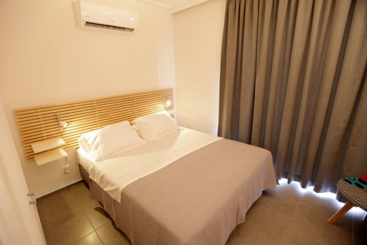 Seaside Renovated Top Floor Apartment Saronida Ngoại thất bức ảnh