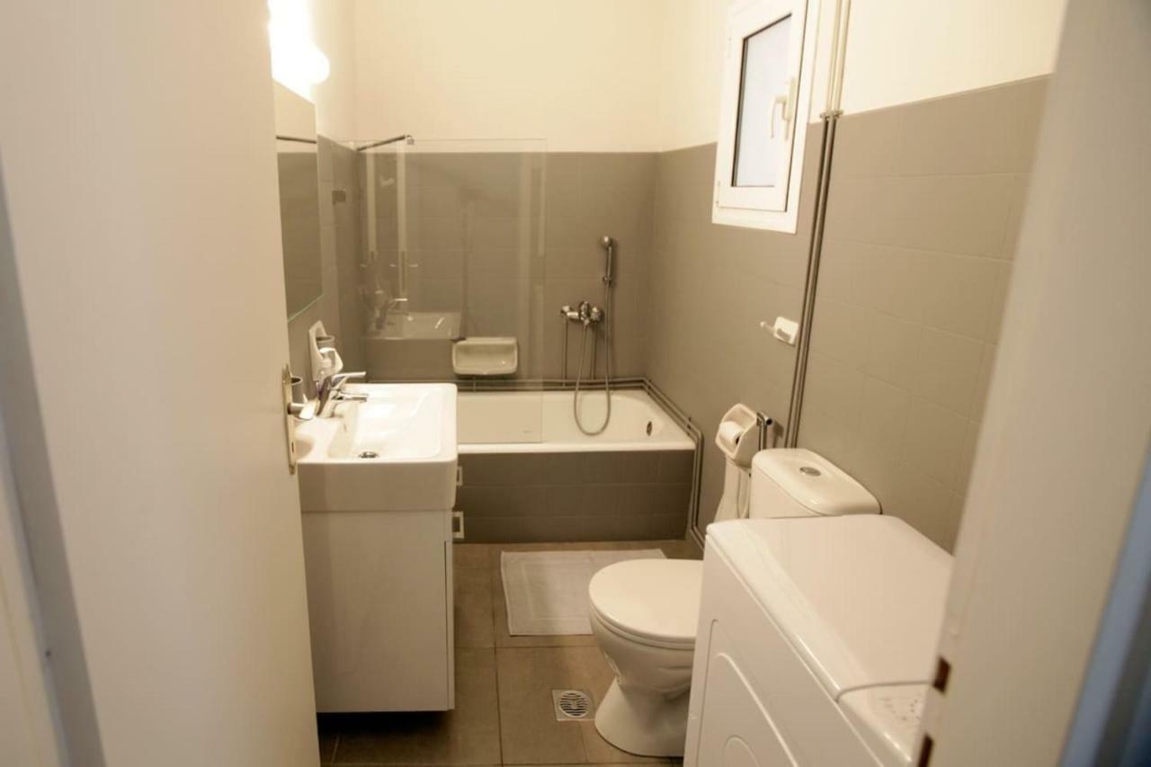 Seaside Renovated Top Floor Apartment Saronida Ngoại thất bức ảnh