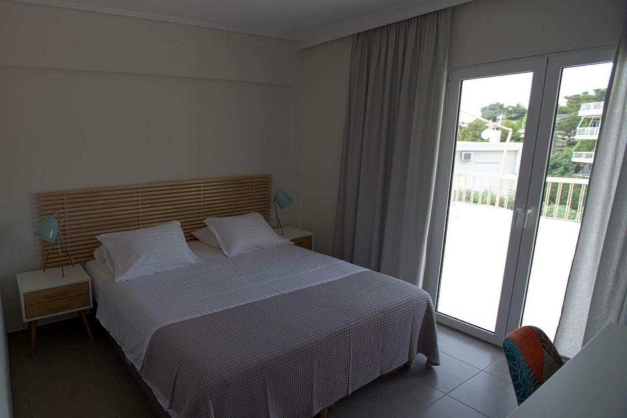 Seaside Renovated Top Floor Apartment Saronida Ngoại thất bức ảnh
